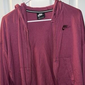 Nike soft cropped hoodie size small. Worn only once.